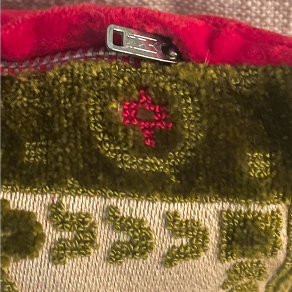 Vintage Pretty Cut Velvet Bright Red Rose & Green Accent Pillow - Picture 2 of 4